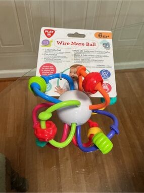 Brand New Wire Maze Ball  Activity Ring Activity Toy 6m+ Multicolor  Infantino